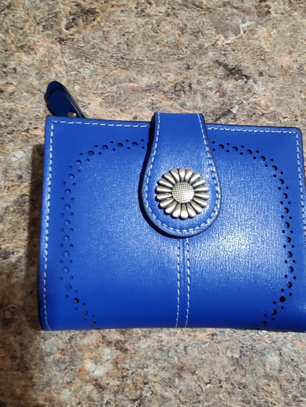 SENDEFN RFID BLOCKING BLUE. NWOT. LEATHER. FLORAL CUTOUT. SUNFLOWER WALLET